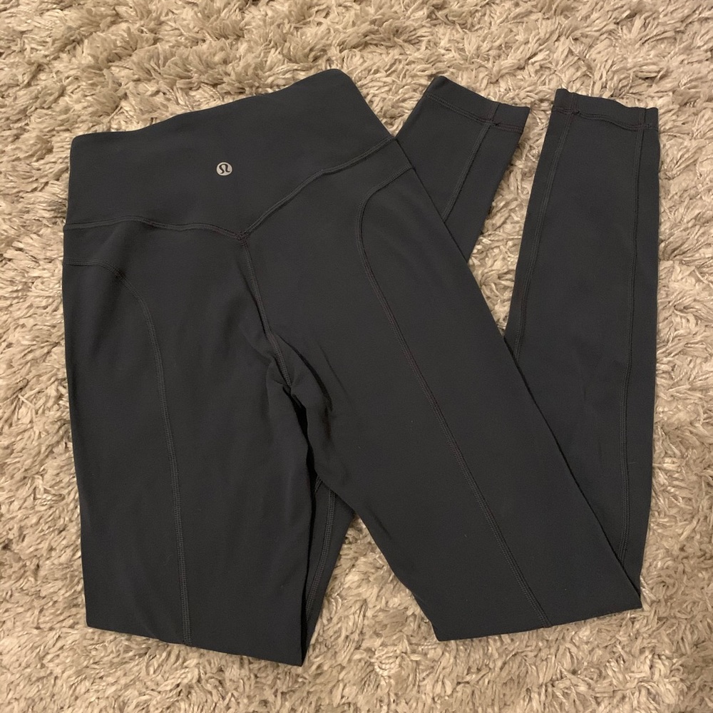 Lululemon pushing limits tight (align material)